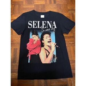 Selena Quintanilla, Selena Quintanilla Unisex T-shirt